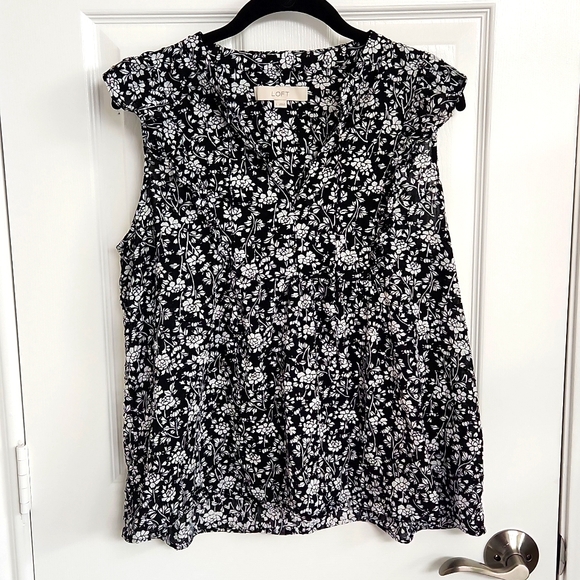 LOFT B&W floral ruffle tie neck shell (Size: L) - Picture 4 of 8